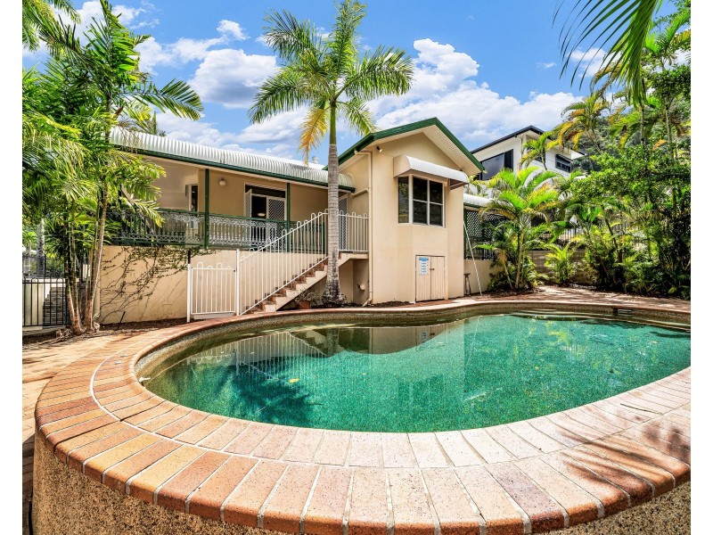 1 Moule Drive, Whitfield QLD 4870