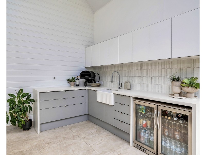 61 Fretwell Road, White Rock QLD 4868