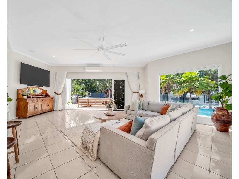 61 Fretwell Road, White Rock QLD 4868