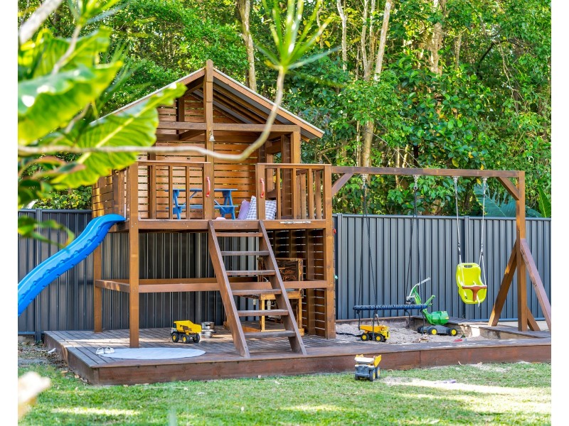 61 Fretwell Road, White Rock QLD 4868