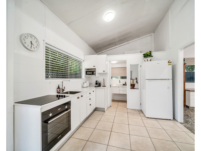 61 Fretwell Road, White Rock QLD 4868