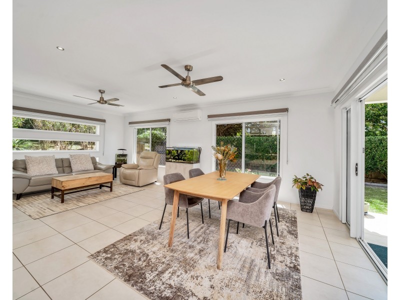 44 McFarlane Drive, Kanimbla QLD 4870
