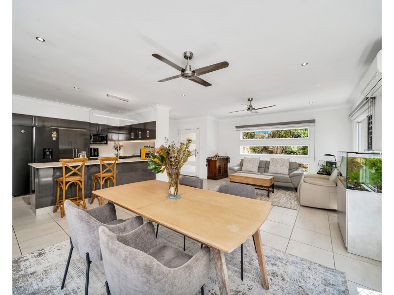 44 McFarlane Drive, Kanimbla QLD 4870