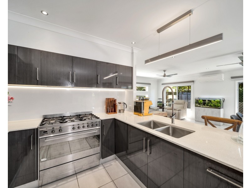 44 McFarlane Drive, Kanimbla QLD 4870