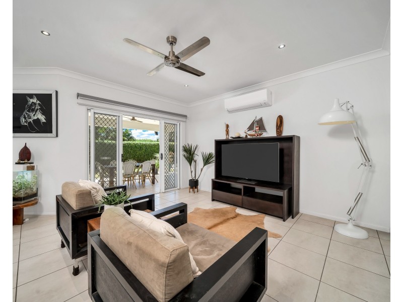 44 McFarlane Drive, Kanimbla QLD 4870
