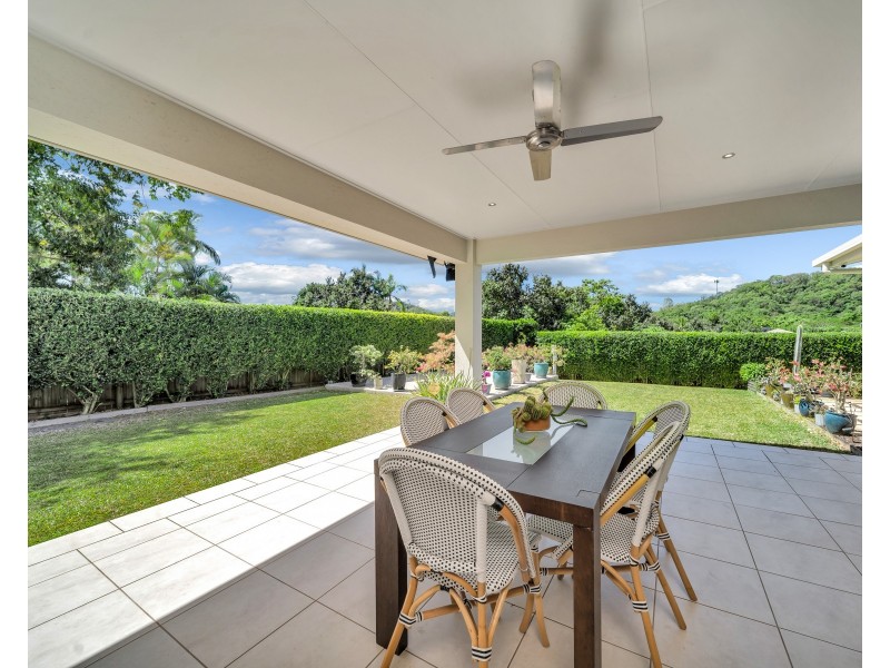 44 McFarlane Drive, Kanimbla QLD 4870