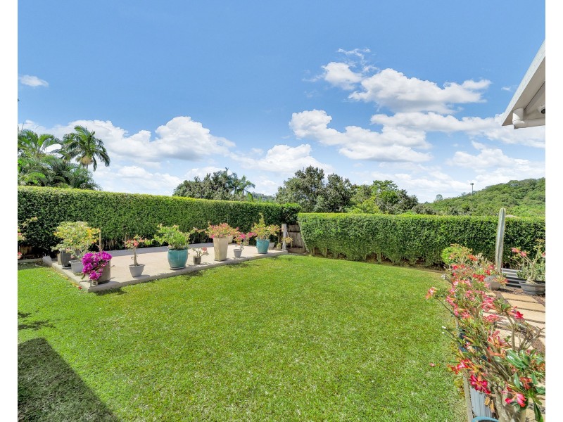 44 McFarlane Drive, Kanimbla QLD 4870