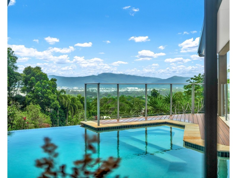 3 Juno Close, Mooroobool QLD 4870