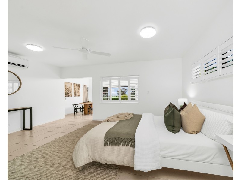 3 Juno Close, Mooroobool QLD 4870