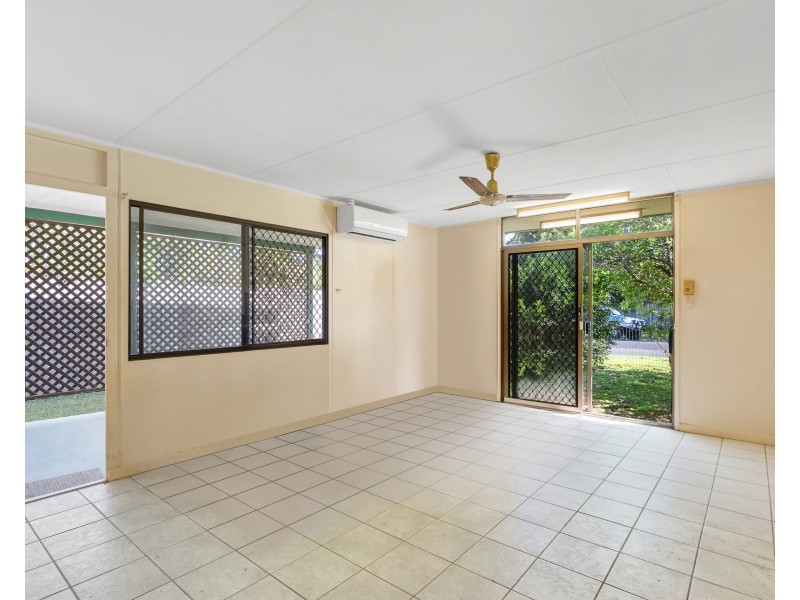 12 Walnut Close, Manoora QLD 4870