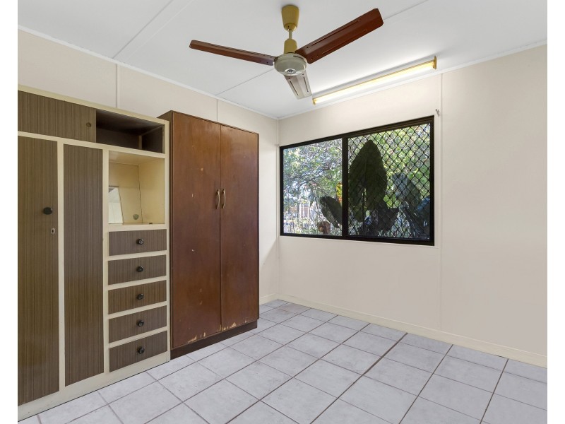 12 Walnut Close, Manoora QLD 4870