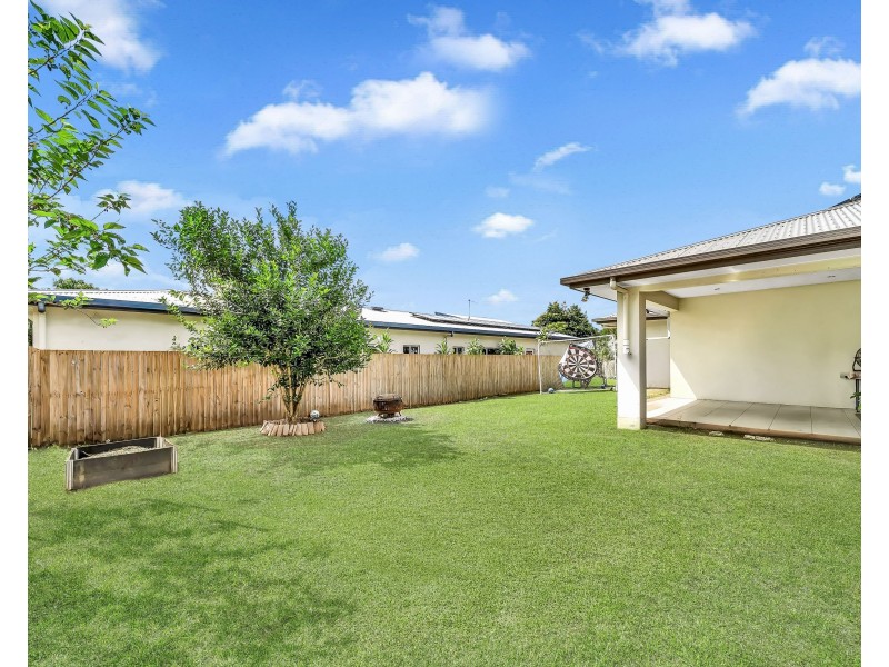 28 Ainscow Drive, Bentley Park QLD 4869