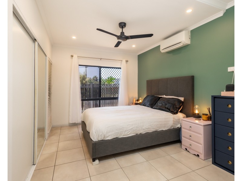 1/2-4 McGuigan Street, Earlville QLD 4870