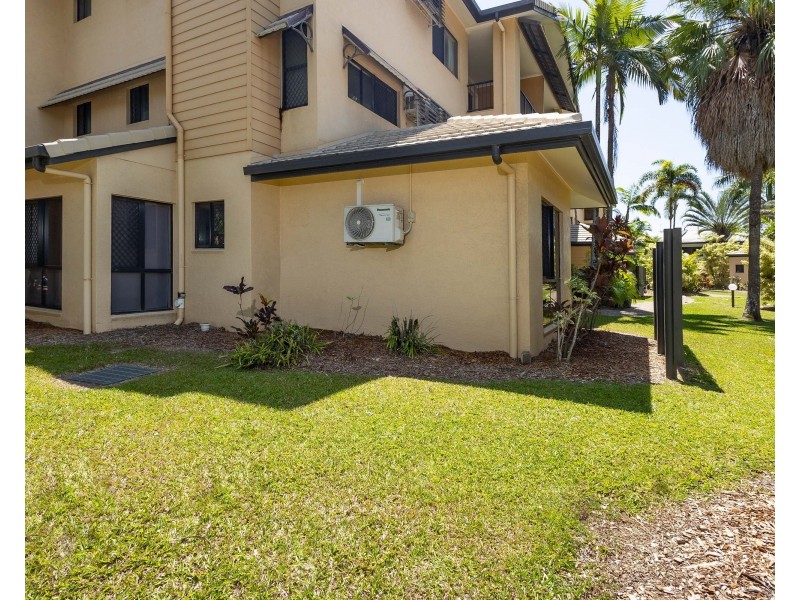 1/2-4 McGuigan Street, Earlville QLD 4870