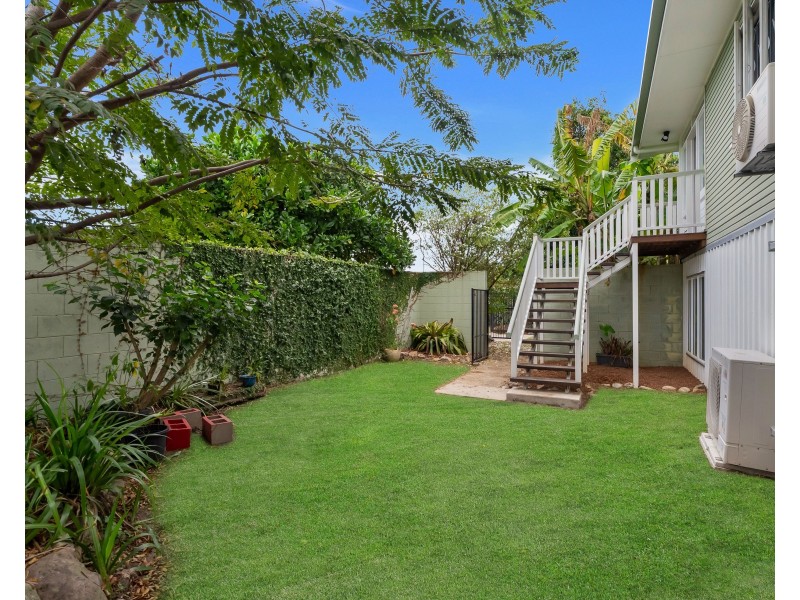 161-163 Jensen Street, Whitfield QLD 4870
