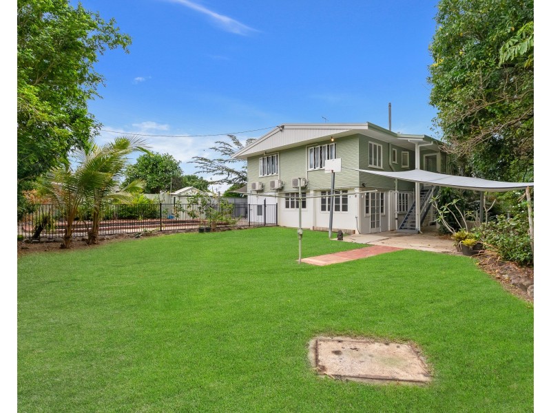 161-163 Jensen Street, Whitfield QLD 4870