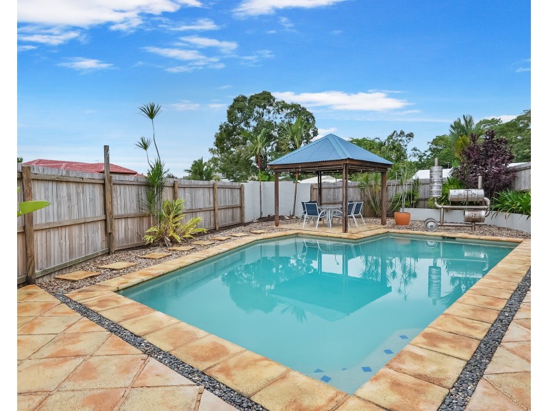 1 Spowatt Close, Kanimbla QLD 4870