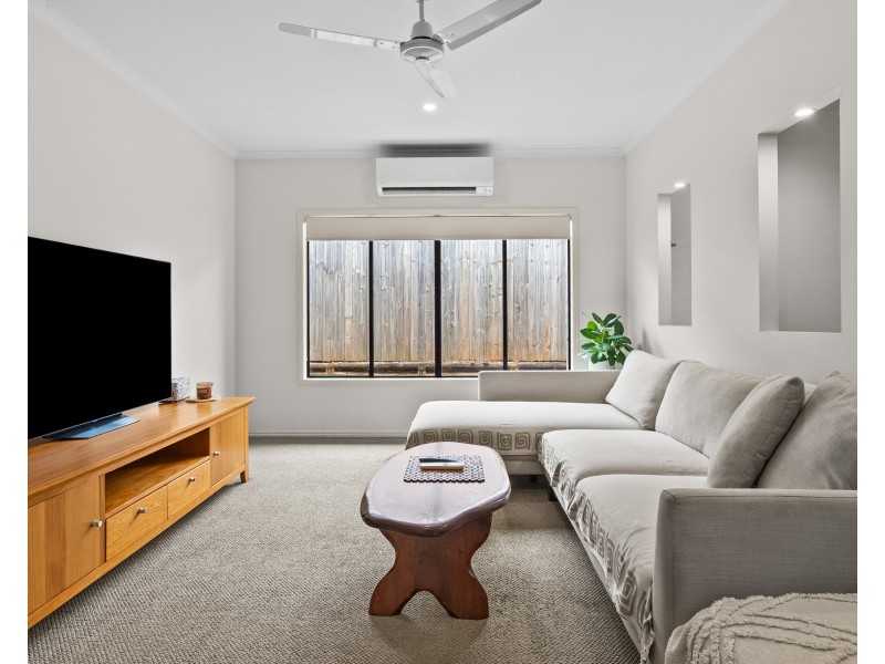 1 Spowatt Close, Kanimbla QLD 4870