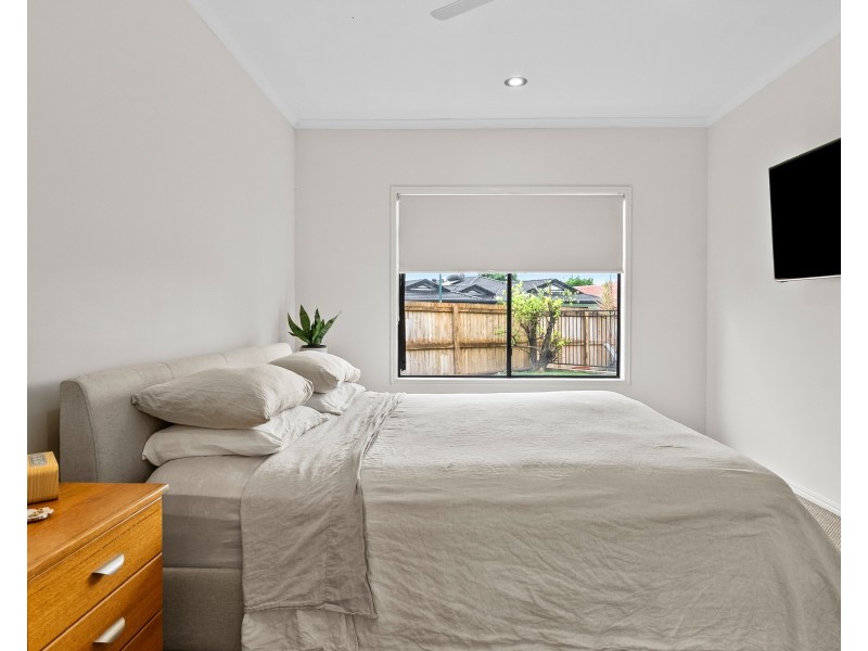 1 Spowatt Close, Kanimbla QLD 4870