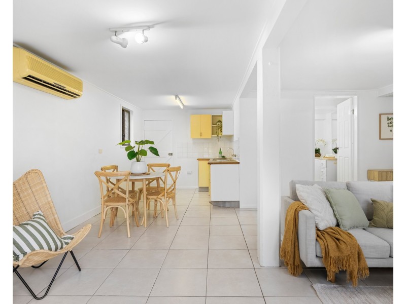 18 Stephens Street, Manunda QLD 4870