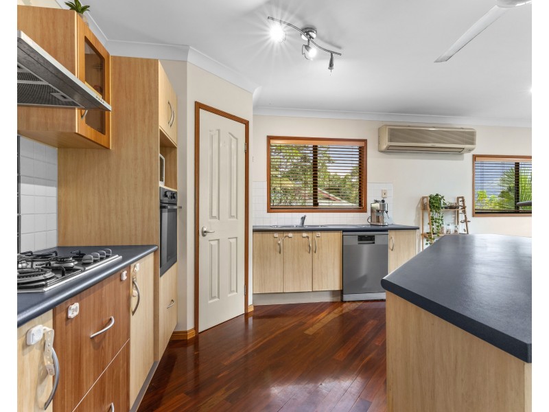 2 Powell Place, Bentley Park QLD 4869