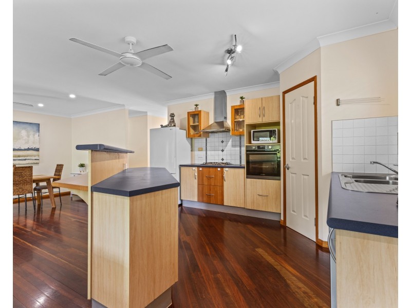 2 Powell Place, Bentley Park QLD 4869