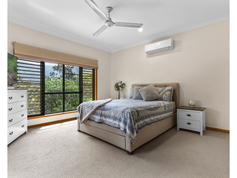 2 Powell Place, Bentley Park QLD 4869