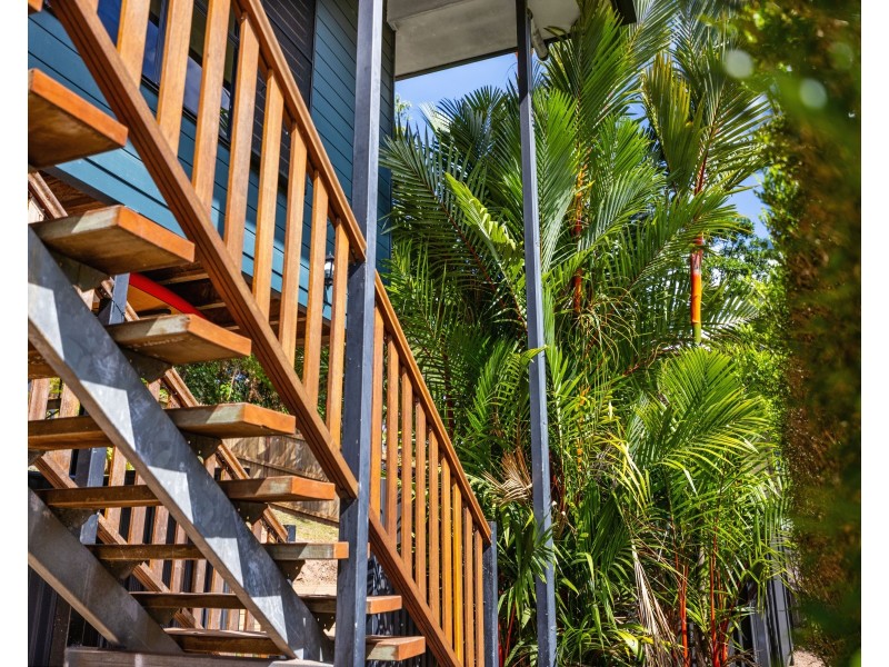 2 Powell Place, Bentley Park QLD 4869