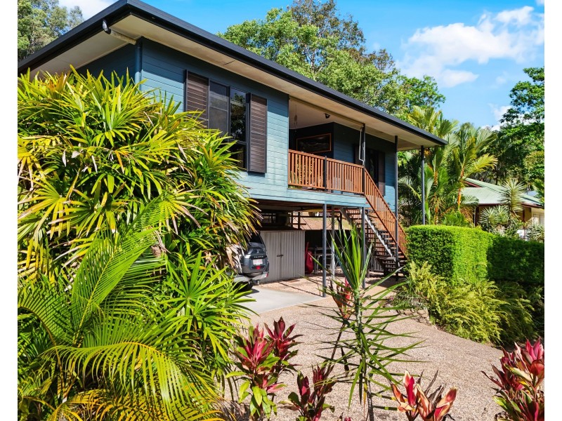 2 Powell Place, Bentley Park QLD 4869