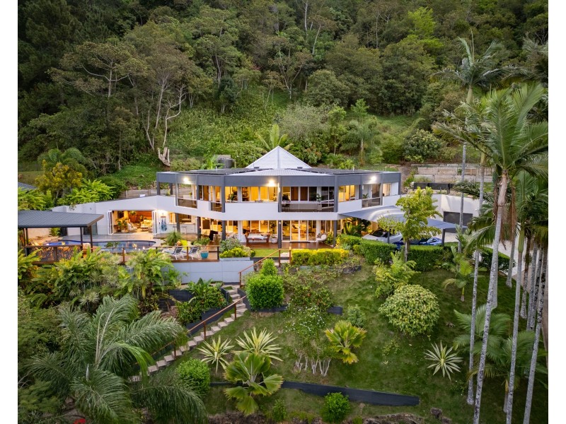 114A Hillview Crescent, Whitfield QLD 4870