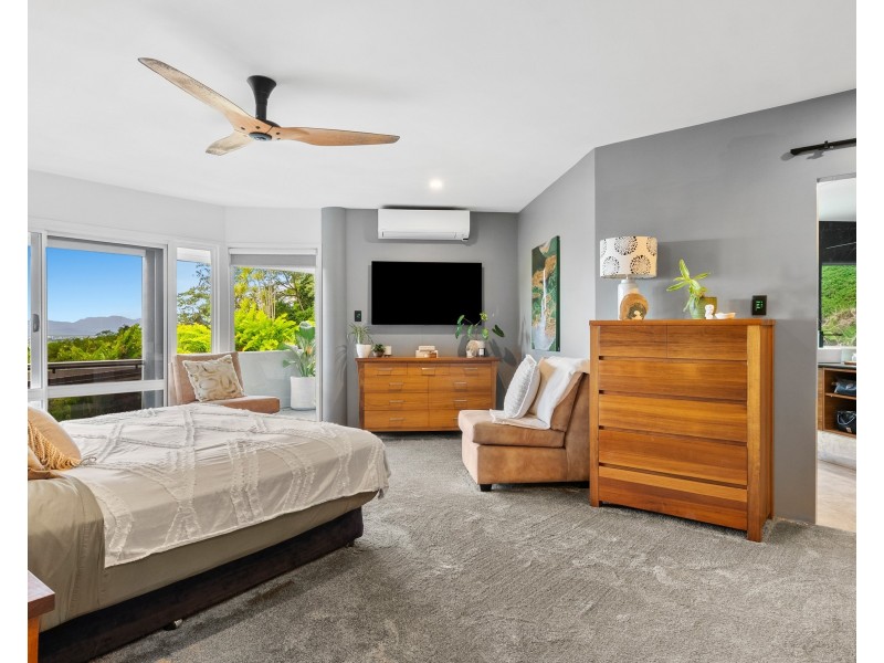 114A Hillview Crescent, Whitfield QLD 4870