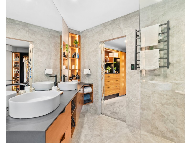 114A Hillview Crescent, Whitfield QLD 4870