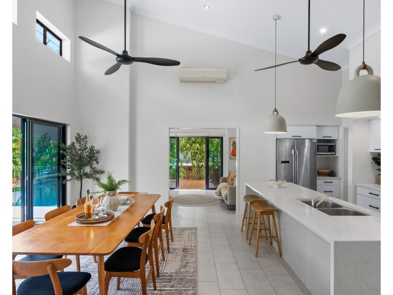 3  Eleanor Close, Mooroobool QLD 4870