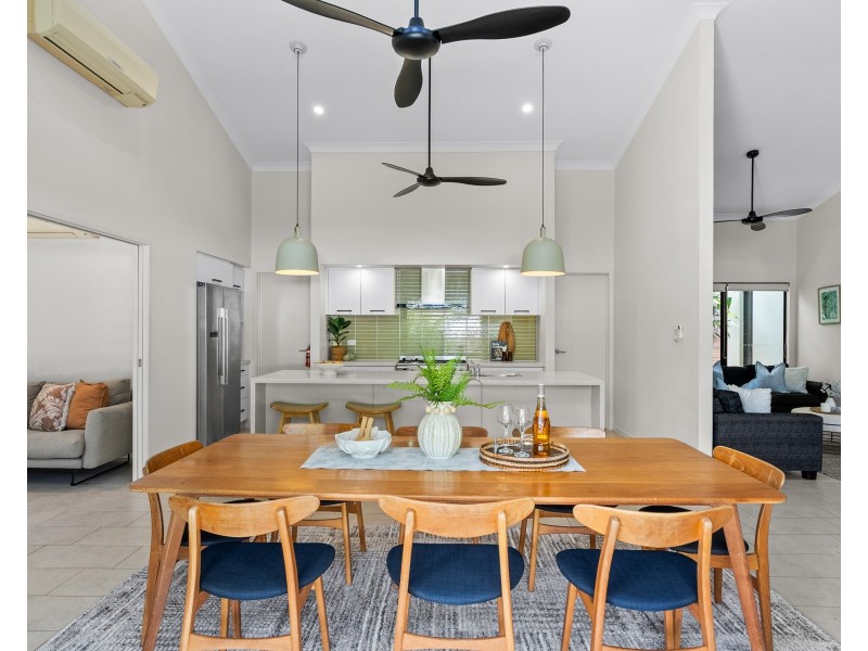 3  Eleanor Close, Mooroobool QLD 4870