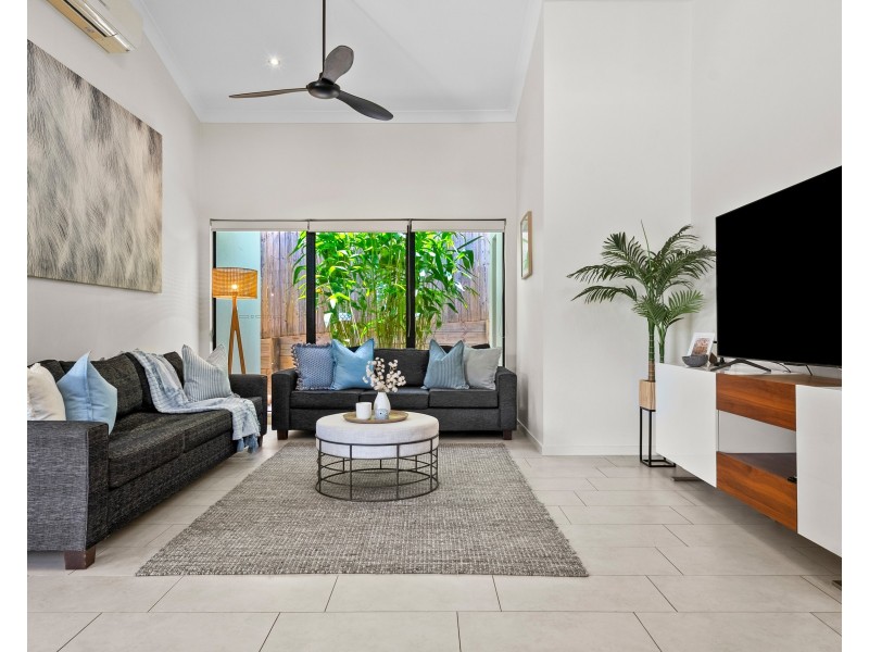 3  Eleanor Close, Mooroobool QLD 4870