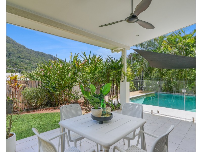 3  Eleanor Close, Mooroobool QLD 4870