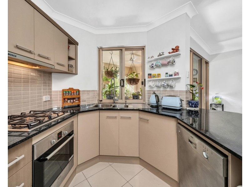 827/12-21 Gregory Street, Westcourt QLD 4870