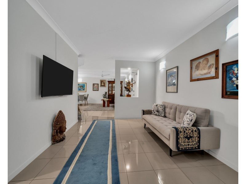 827/12-21 Gregory Street, Westcourt QLD 4870