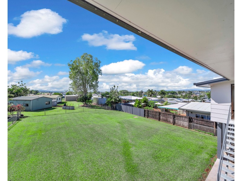 30 Bella Vista Avenue, Belvedere QLD 4860