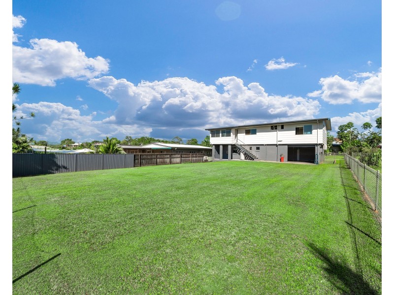 30 Bella Vista Avenue, Belvedere QLD 4860
