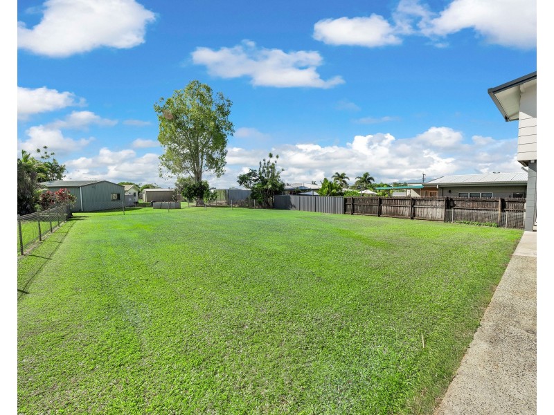 30 Bella Vista Avenue, Belvedere QLD 4860