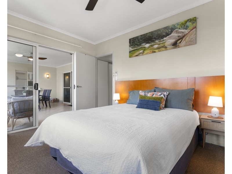 612/2-10 Greenslopes Street, Cairns North QLD 4870