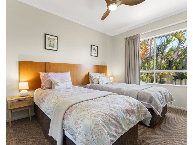 612/2-10 Greenslopes Street, Cairns North QLD 4870