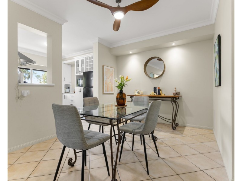 612/2-10 Greenslopes Street, Cairns North QLD 4870