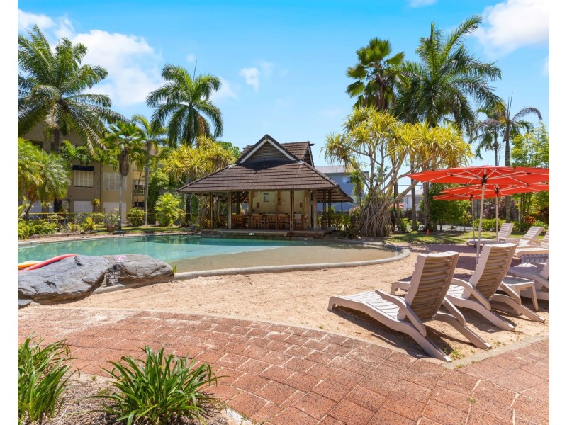612/2-10 Greenslopes Street, Cairns North QLD 4870