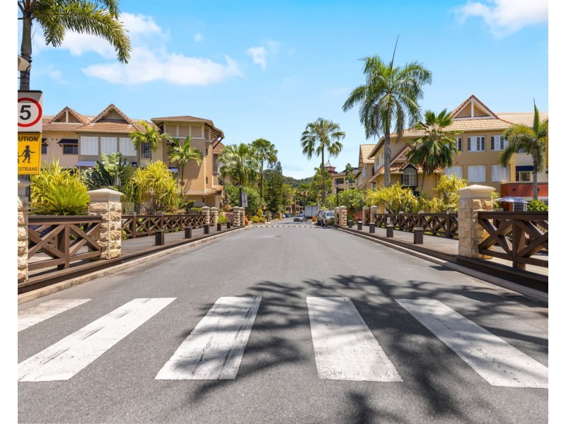612/2-10 Greenslopes Street, Cairns North QLD 4870