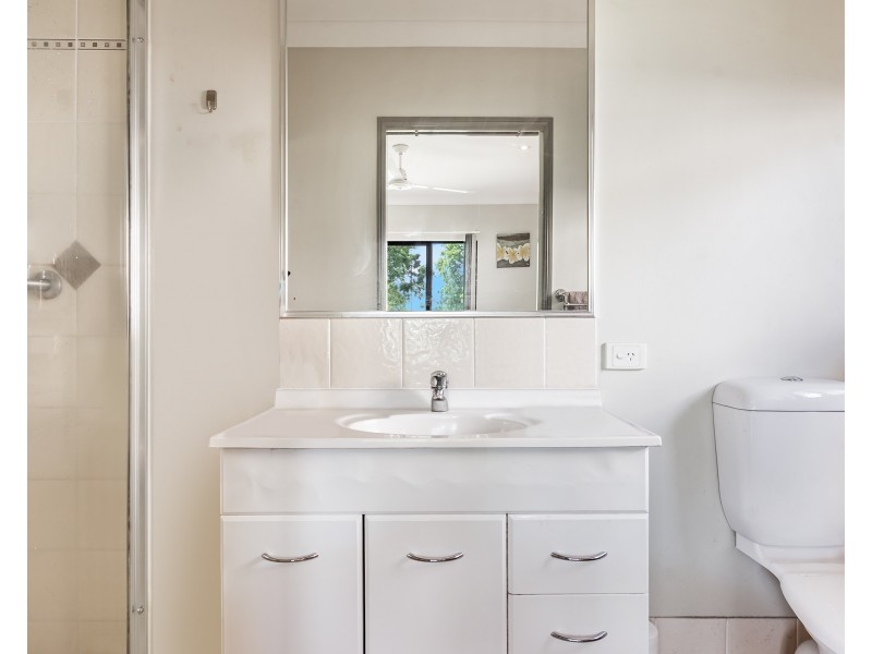 5 Lakefield Street, Mount Sheridan QLD 4868