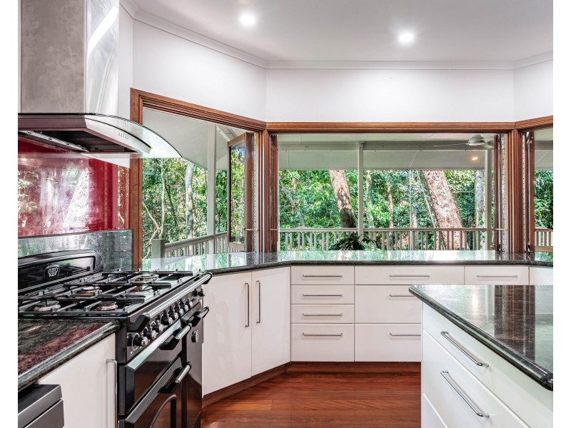 11 Cananga Close, Kamerunga QLD 4870