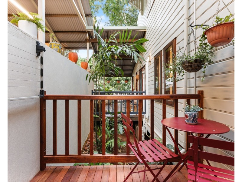 1 Cedrela Close, Kamerunga QLD 4870