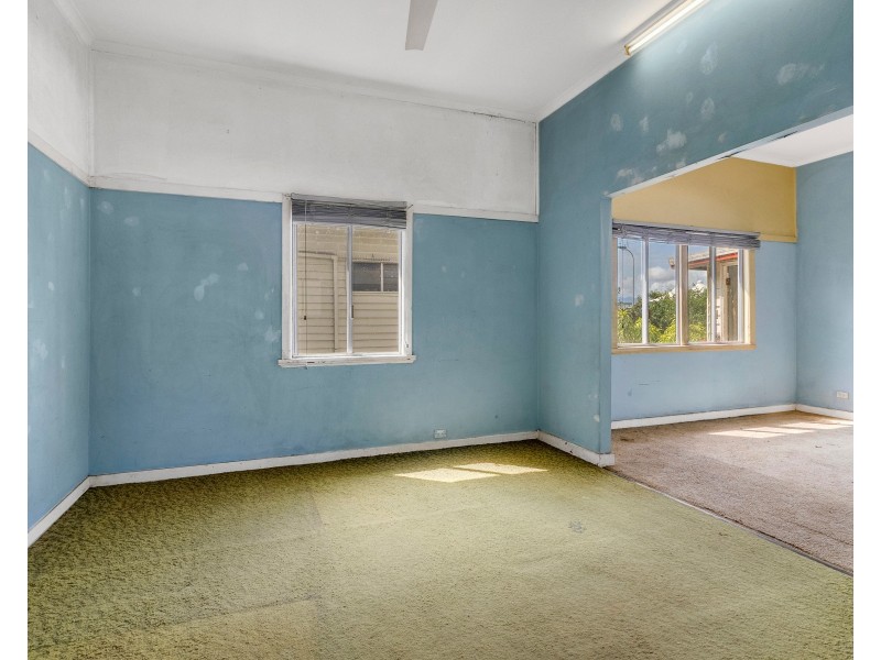 20 Tills Street, Westcourt QLD 4870